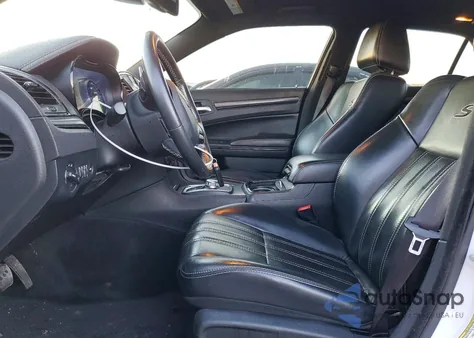 2016 Chrysler 300 S из США, поврежденный, VIN 2C3CCABG3GH135116